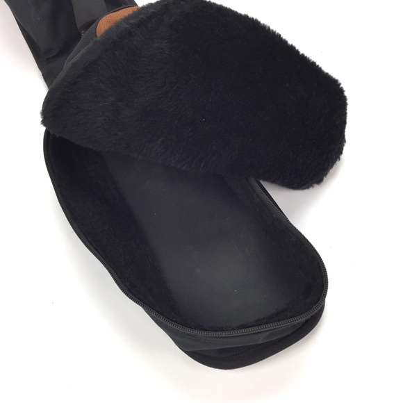 TaylorMade Lined Golf Shoe Bag - Picture 5 of 6